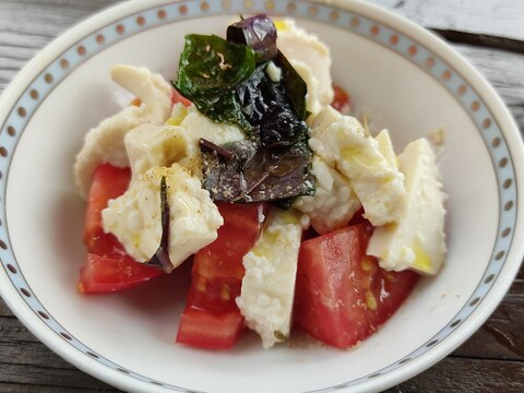 うま味もクリーミーさも濃厚！塩麹豆腐のカプレーゼ風